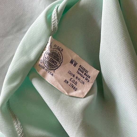 VINTAGE Nightgown and Robe Set - Picture 13 of 16